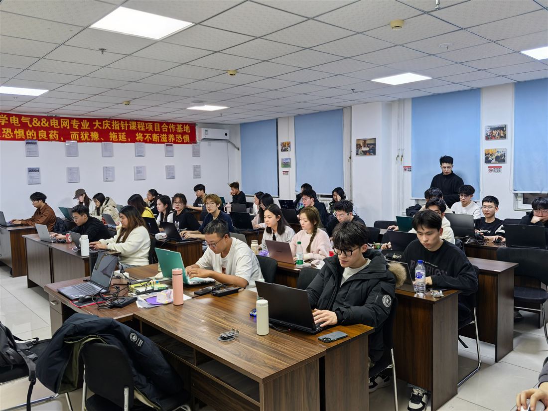 校企联合实训现场